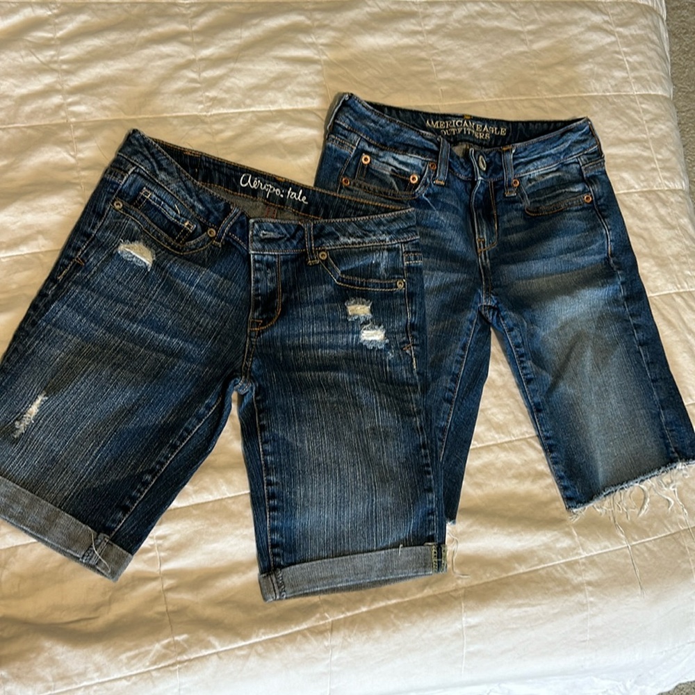 Size 2 denim cut off style shorts.